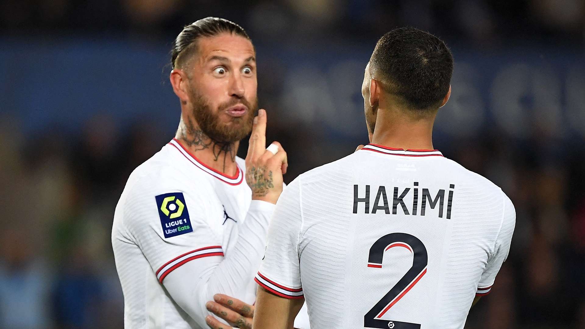 展示出與年 展示出與年